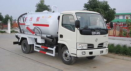 東風小霸王吸污車 高效清潔，信賴之選